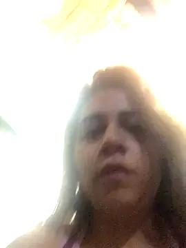 soleysquirt from StripChat is Freechat