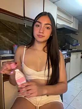 solmonroy_pinkk from StripChat is Freechat