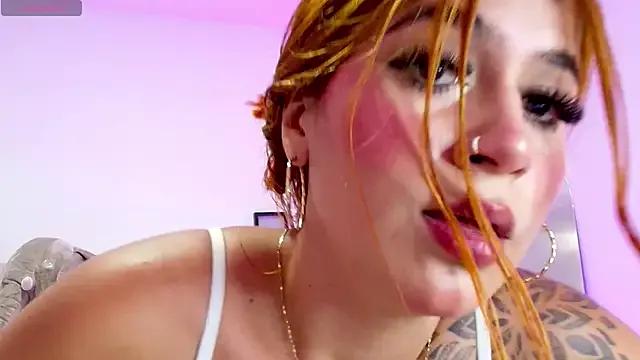 Discover our girls online shows and discover the company of countless livestreamers, with stunning shapes, sex toys and more.