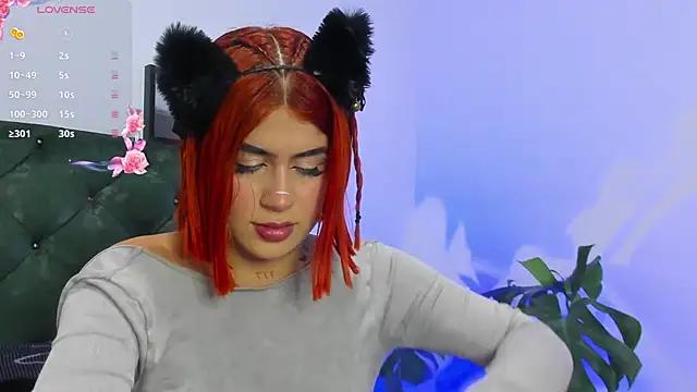 SoofiRosse from StripChat
