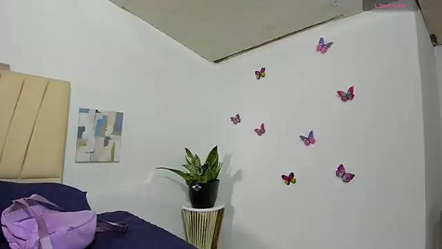 Sophia_Ebony from StripChat is Freechat