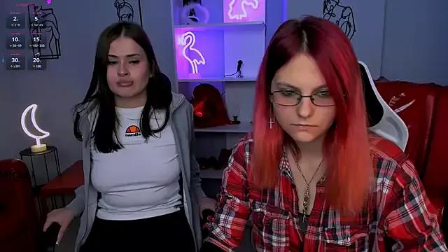 Discover our girls online shows and discover the company of countless livestreamers, with stunning shapes, sex toys and more.