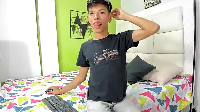 sophia_harpper_ from StripChat is Freechat