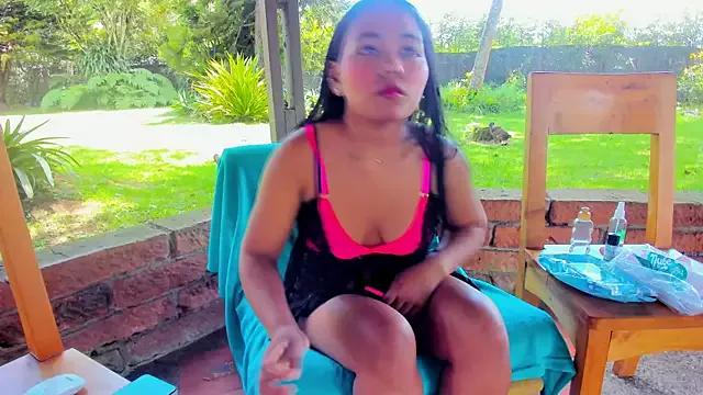 SophiaGuzman webcams show profile image 