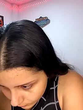 Discover our girls online shows and discover the company of countless livestreamers, with stunning shapes, sex toys and more.