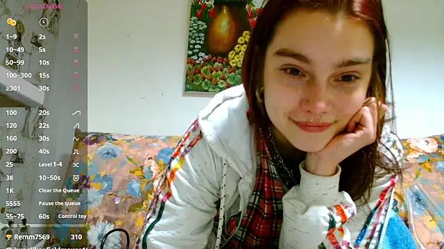 Discover our girls online shows and discover the company of countless livestreamers, with stunning shapes, sex toys and more.