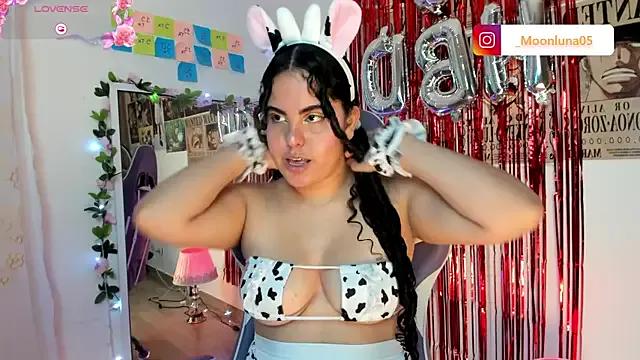 Sophie_Luna_ from StripChat is Freechat