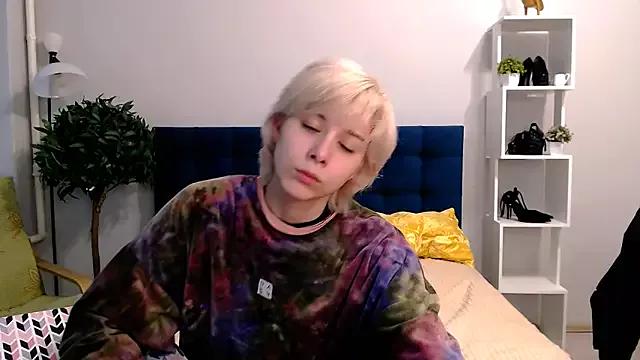 SophieAsh from StripChat is Freechat