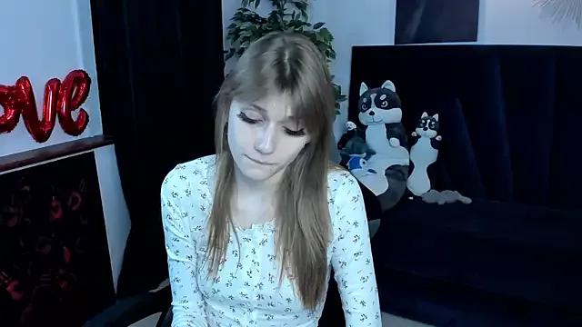 SophieLumen from StripChat is Freechat