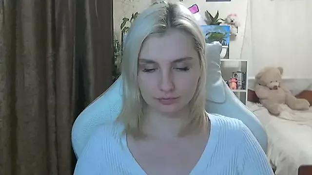 SophieMiss from StripChat is Freechat