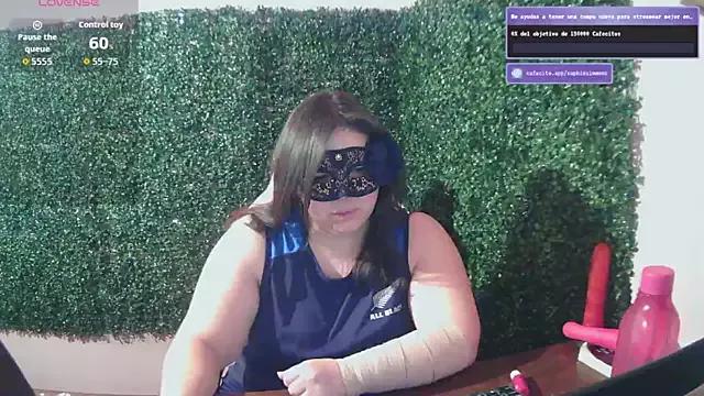 SophieSimmons_ from StripChat is Freechat