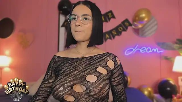 SoySaraa from StripChat