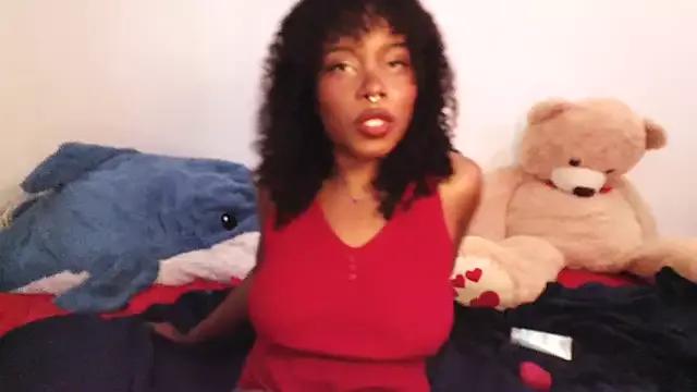 SparklingSoleil from StripChat is Freechat