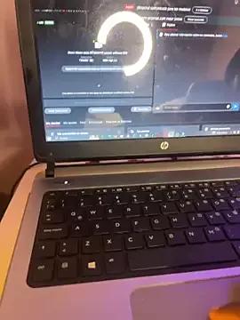 Discover our girls online shows and discover the company of countless livestreamers, with stunning shapes, sex toys and more.