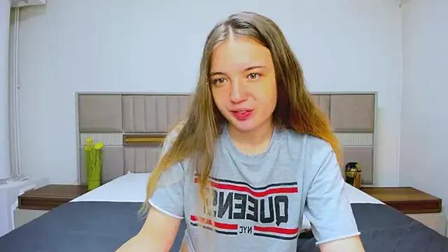 SpicyMiaXO from StripChat is Freechat
