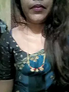 Spoorthi143 from StripChat