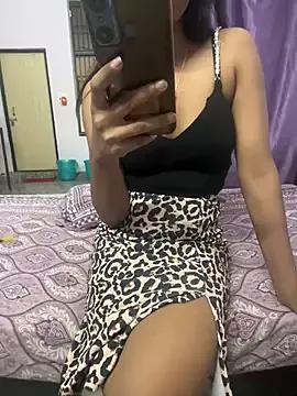 SQUIRT_GIRL2 from StripChat is Freechat