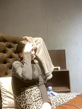 Starry_Siren from StripChat is Freechat