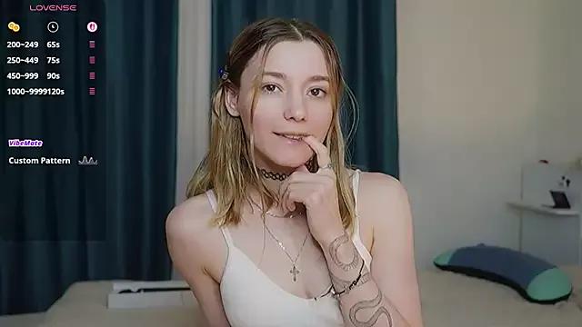 StarryMary from StripChat is Freechat