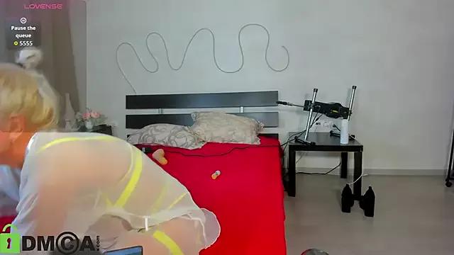 Stasy_Traiin from StripChat