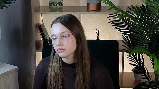 StefaniaClaw webcams show profile image 
