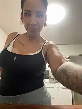 Stella_dauergeil from StripChat is Freechat
