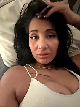 Stella_dauergeil from StripChat is Freechat