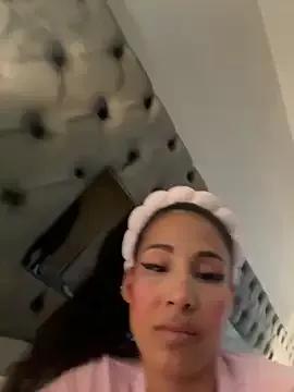 Stella_dauergeil model from StripChat