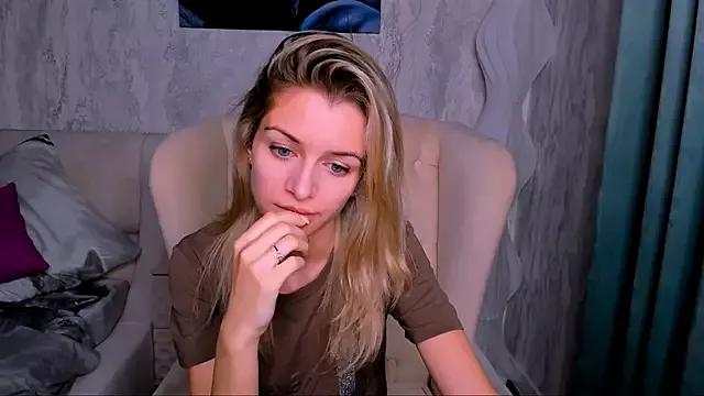 Stellamoor1 from StripChat is Freechat