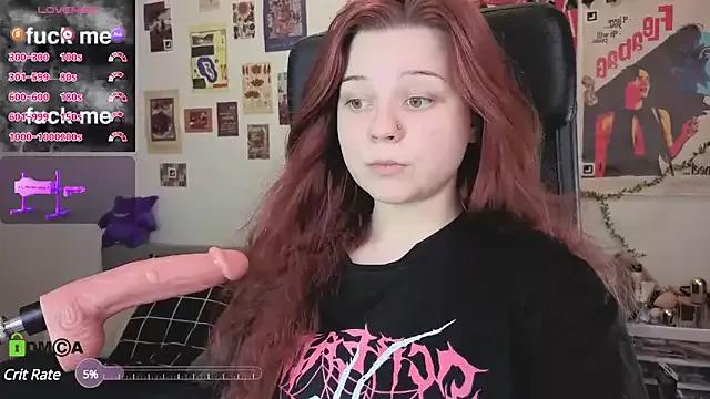 Discover our girls online shows and discover the company of countless livestreamers, with stunning shapes, sex toys and more.