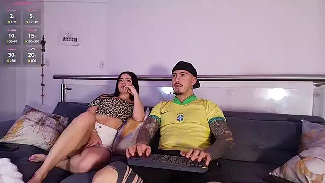 Discover our girls online shows and discover the company of countless livestreamers, with stunning shapes, sex toys and more.
