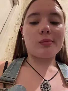 Photos of StephanieMur from StripChat is Freechat