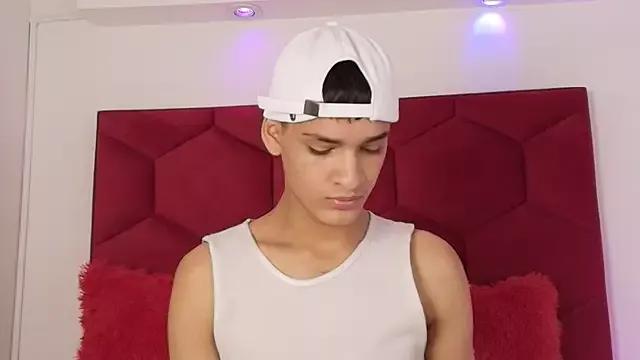 Steven_Parker from StripChat is Freechat