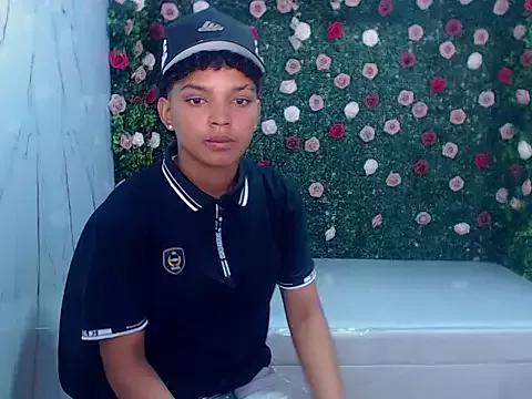 Stormi_rouse18 webcams show profile image 