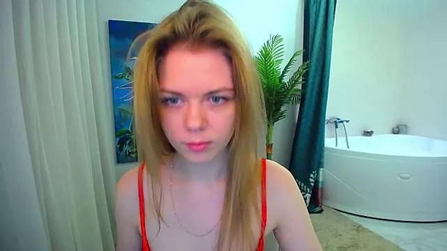 Discover our girls online shows and discover the company of countless livestreamers, with stunning shapes, sex toys and more.