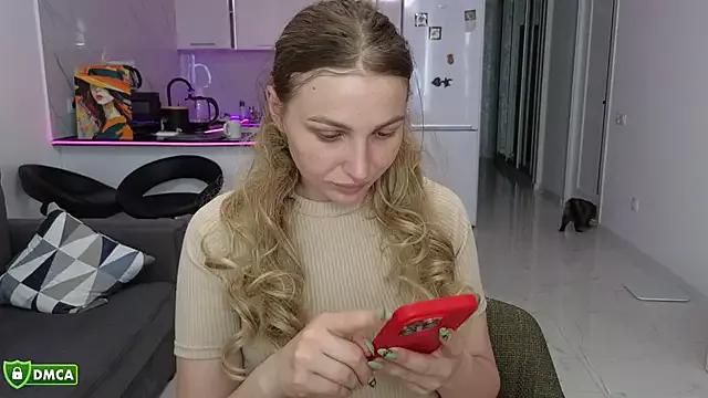 Discover our girls online shows and discover the company of countless livestreamers, with stunning shapes, sex toys and more.