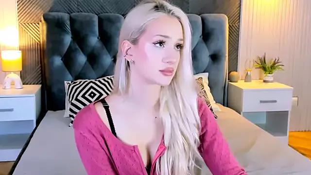 SugarWhisper from StripChat is Freechat