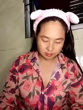 suki-lady from StripChat is Freechat