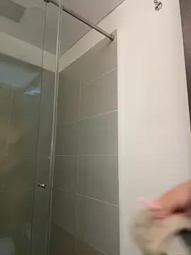 sukulaurens from StripChat is Freechat