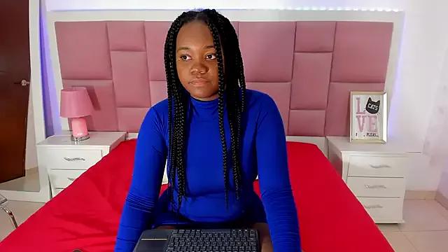 Photos of SulyClarck from StripChat is Freechat