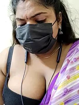 sun-flower from StripChat is Freechat