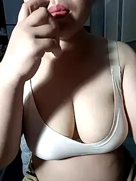 Sunna104 from StripChat