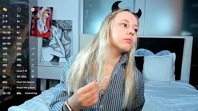 SunnBute from StripChat is Freechat