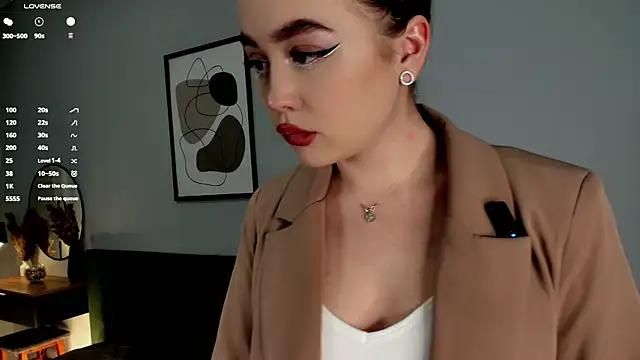 SunnCowick from StripChat