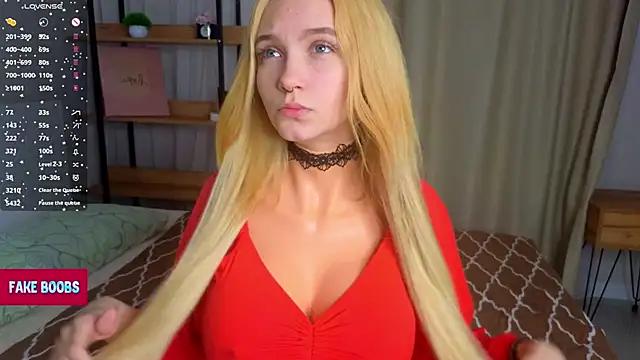 SunnivaBouler from StripChat