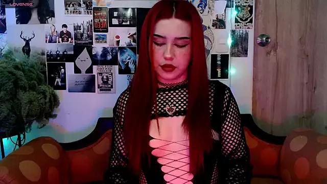 Discover our girls online shows and discover the company of countless livestreamers, with stunning shapes, sex toys and more.