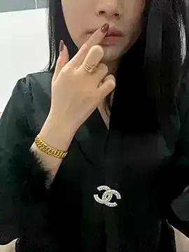 Sunny_babyy from StripChat