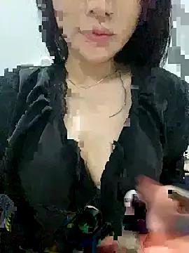 Sunny_babyy from StripChat is Freechat