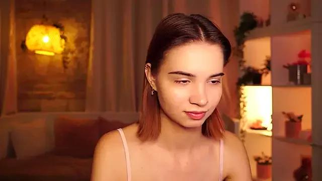 Sunny_Honeeyy from StripChat