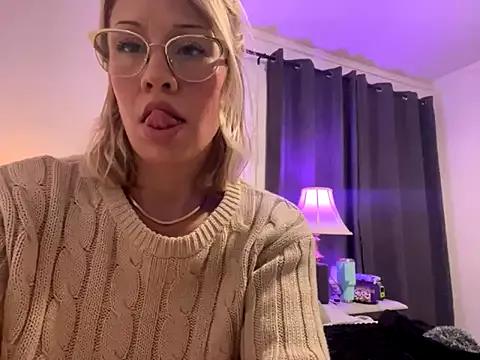 Sunshinekissxo webcams show profile image 